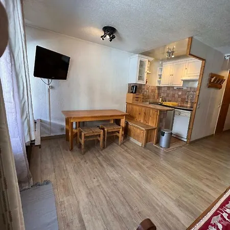 Les Neves Oasis By Alpstays Appartement