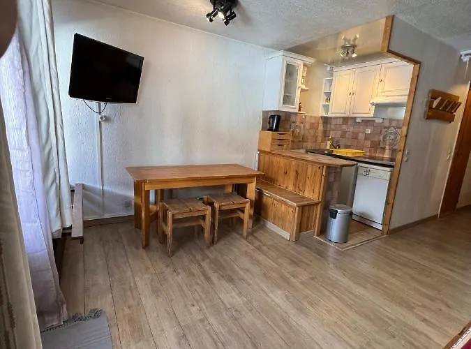 Les Neves Oasis By Alpstays Appartement